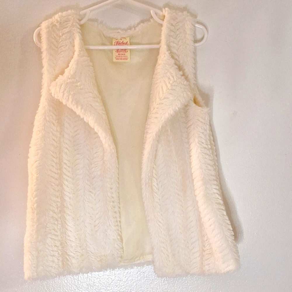 Girls faux fur vest